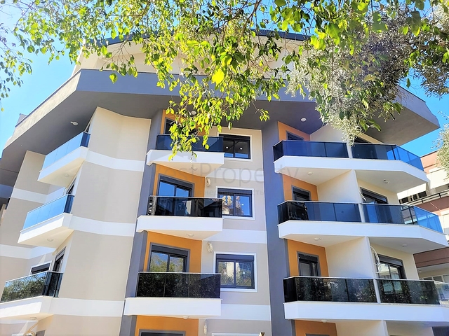 شقق للبيع في مركز الانيا - غرفة نوم وصالة - جديدة . 