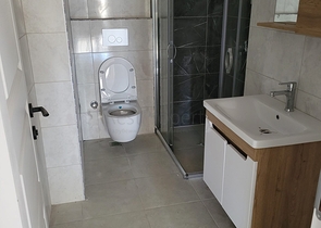 شقق للبيع في مركز الانيا - غرفة نوم وصالة - جديدة . 