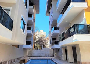 شقق للبيع في مركز الانيا - غرفة نوم وصالة - جديدة . 