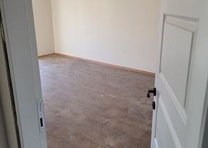 شقق للبيع في مركز الانيا - غرفة نوم وصالة - جديدة . 