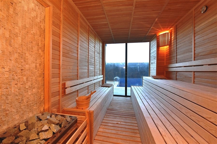 شقة جديدة - غرفة وصالة ضمن مجمع سكني - في محمودلار / الانيا 