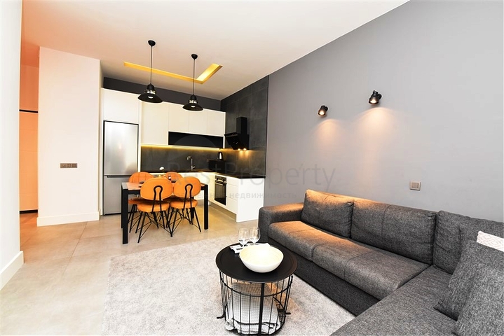 موقع مركزي - شقة غرفة وصالة مفروشة - ضمن مجمع حديث - في مركز الانيا 