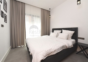 موقع مركزي - شقة غرفة وصالة مفروشة - ضمن مجمع حديث - في مركز الانيا 