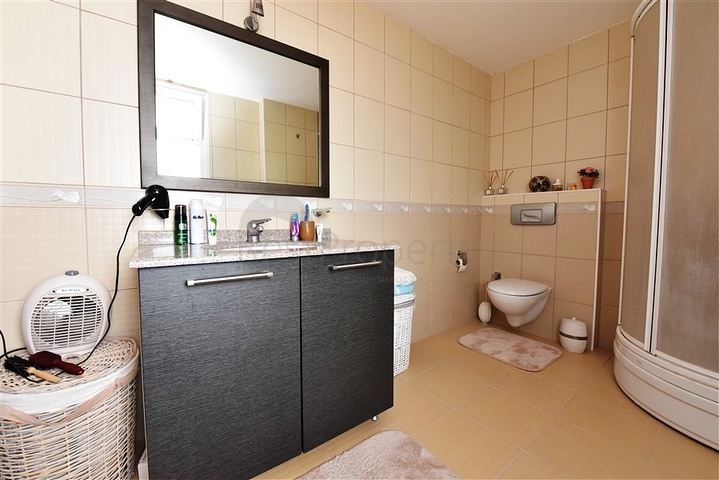 اطلالة ساحرة على النهر - دوبلكس 3 غرف وصالة مع تراس واسع - في توسمور / الانيا 