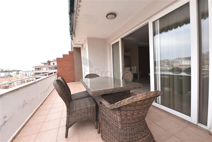 اطلالة ساحرة على النهر - دوبلكس 3 غرف وصالة مع تراس واسع - في توسمور / الانيا 