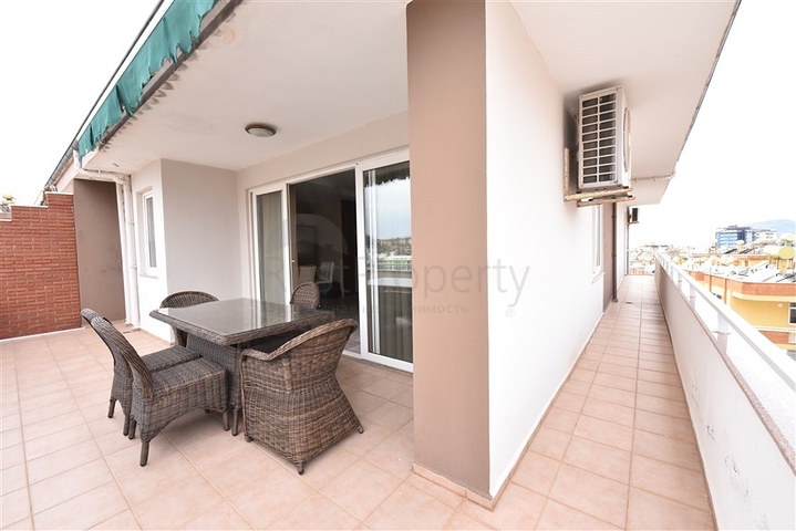 اطلالة ساحرة على النهر - دوبلكس 3 غرف وصالة مع تراس واسع - في توسمور / الانيا 