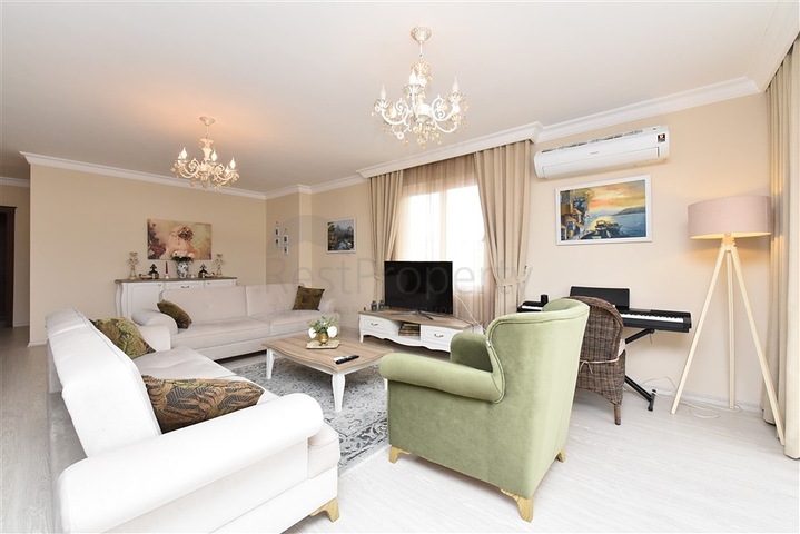 اطلالة ساحرة على النهر - دوبلكس 3 غرف وصالة مع تراس واسع - في توسمور / الانيا 