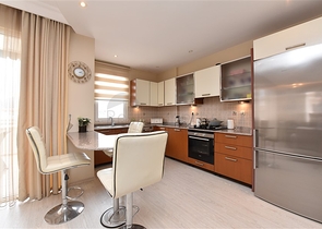 اطلالة ساحرة على النهر - دوبلكس 3 غرف وصالة مع تراس واسع - في توسمور / الانيا 