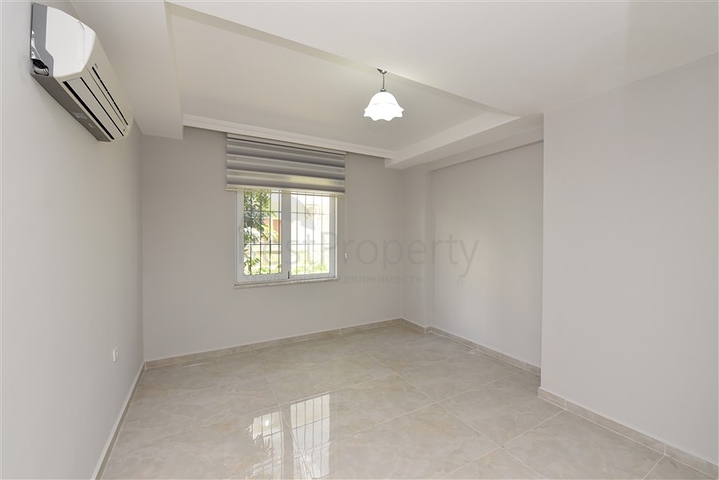 مساحة 340 متر - دوبلكس ارضية ضمن مجمع سكني في منطقة كاستل / الانيا 