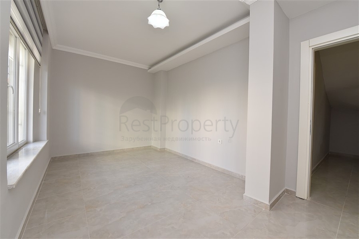 مساحة 340 متر - دوبلكس ارضية ضمن مجمع سكني في منطقة كاستل / الانيا 