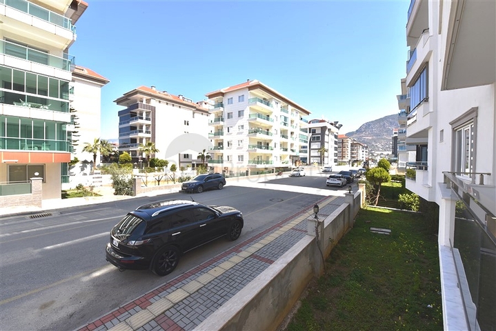 مساحة 340 متر - دوبلكس ارضية ضمن مجمع سكني في منطقة كاستل / الانيا 