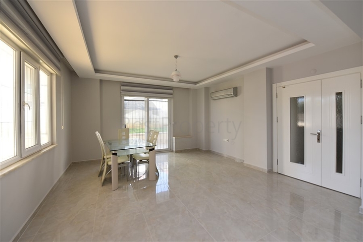 مساحة 340 متر - دوبلكس ارضية ضمن مجمع سكني في منطقة كاستل / الانيا 