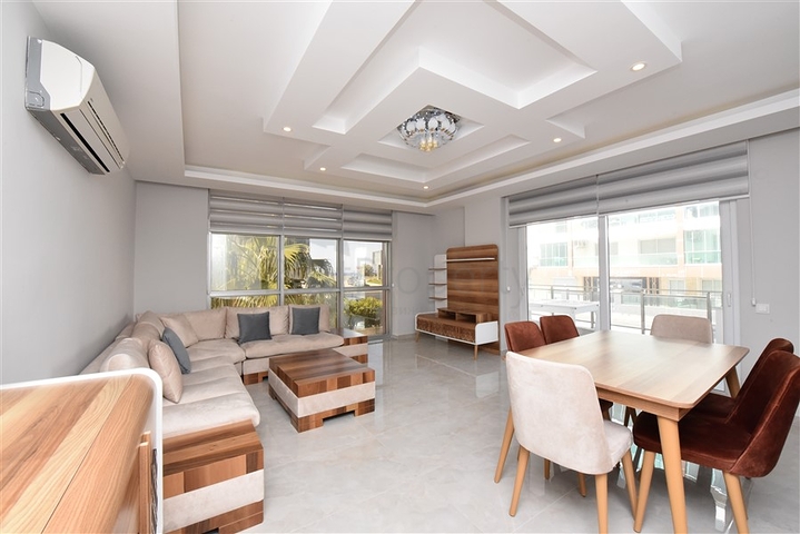 مساحة 340 متر - دوبلكس ارضية ضمن مجمع سكني في منطقة كاستل / الانيا 