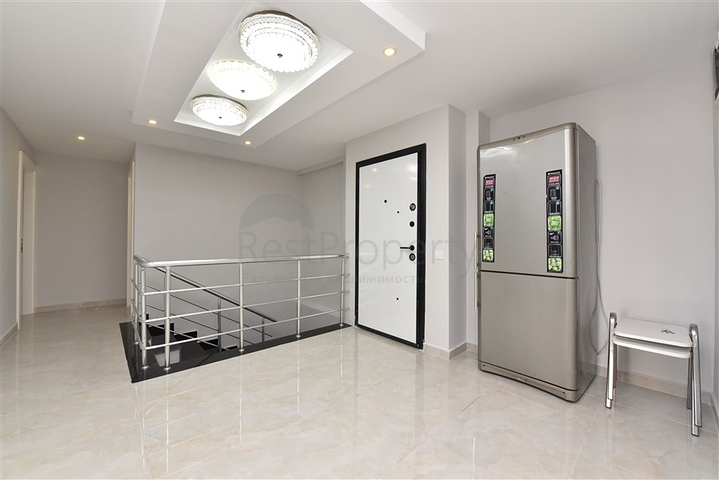 مساحة 340 متر - دوبلكس ارضية ضمن مجمع سكني في منطقة كاستل / الانيا 