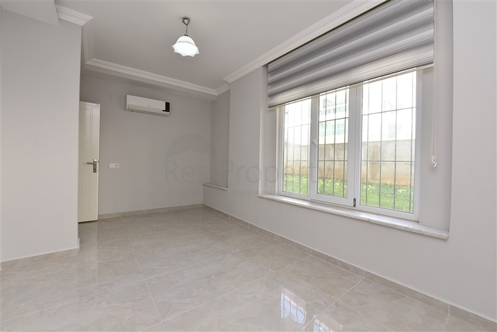 مساحة 340 متر - دوبلكس ارضية ضمن مجمع سكني في منطقة كاستل / الانيا 