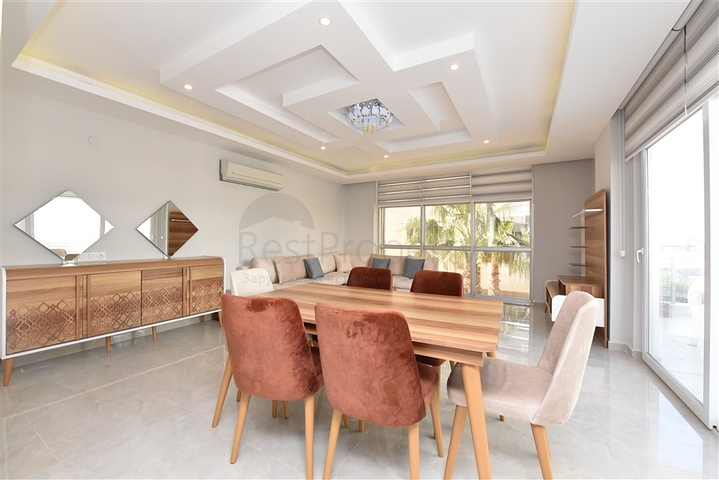 مساحة 340 متر - دوبلكس ارضية ضمن مجمع سكني في منطقة كاستل / الانيا 