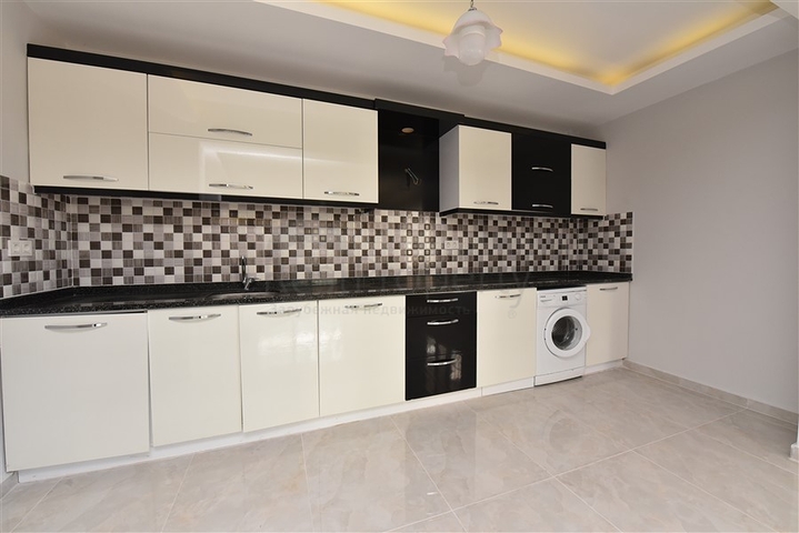 مساحة 340 متر - دوبلكس ارضية ضمن مجمع سكني في منطقة كاستل / الانيا 