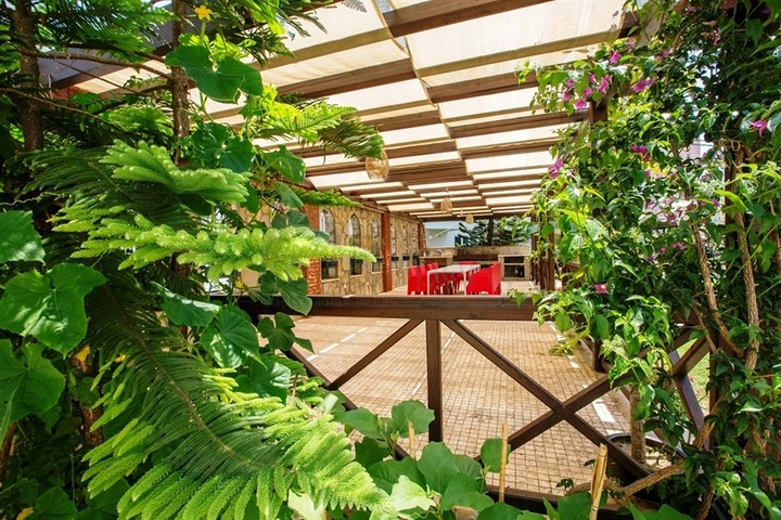 اطلالة بحر - شقة غرفتين وصالة - ضمن مجمع سكني في توسمور / الانيا 