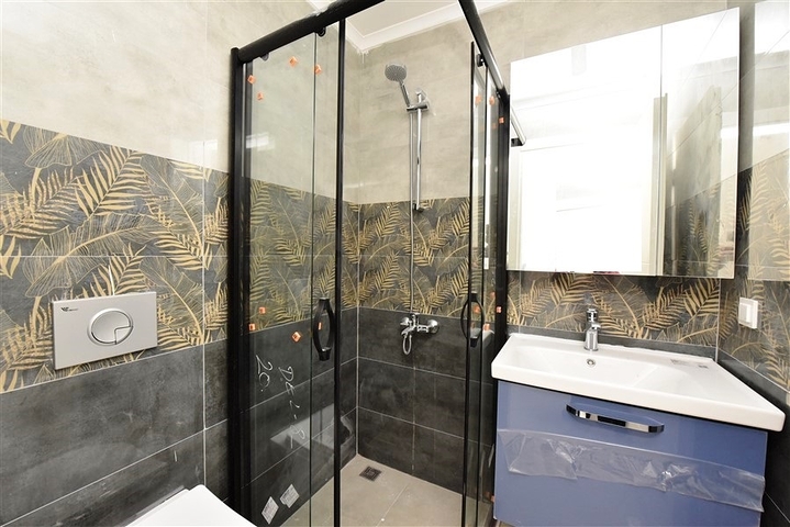 دوبلكس جديدة للبيع - تصميم غرفتين وصالة - ضمن مجمع سكني في محمودلار / الانيا 