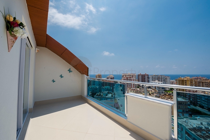 اطلالة بحر - دوبلكس فاخرة -5 غرف نوم وصالتين - في محمودلار / الانيا