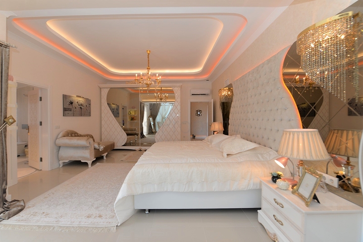 اطلالة بحر - دوبلكس فاخرة -5 غرف نوم وصالتين - في محمودلار / الانيا