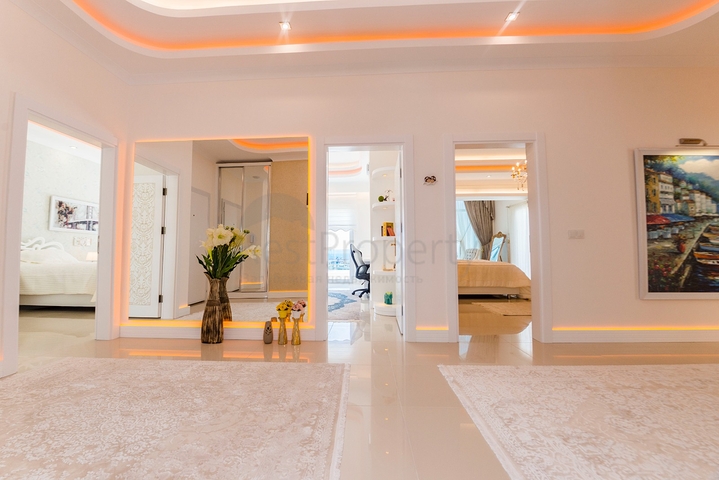 اطلالة بحر - دوبلكس فاخرة -5 غرف نوم وصالتين - في محمودلار / الانيا