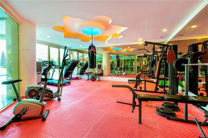 اطلالة بحر - دوبلكس فاخرة -5 غرف نوم وصالتين - في محمودلار / الانيا