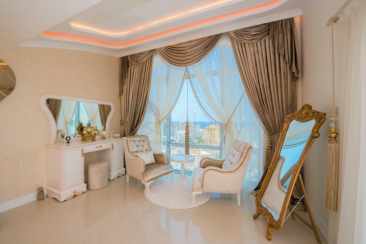 اطلالة بحر - دوبلكس فاخرة -5 غرف نوم وصالتين - في محمودلار / الانيا