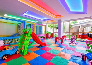 اطلالة بحر - دوبلكس فاخرة -5 غرف نوم وصالتين - في محمودلار / الانيا