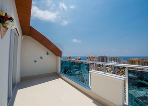 اطلالة بحر - دوبلكس فاخرة -5 غرف نوم وصالتين - في محمودلار / الانيا