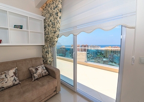 اطلالة بحر - دوبلكس فاخرة -5 غرف نوم وصالتين - في محمودلار / الانيا