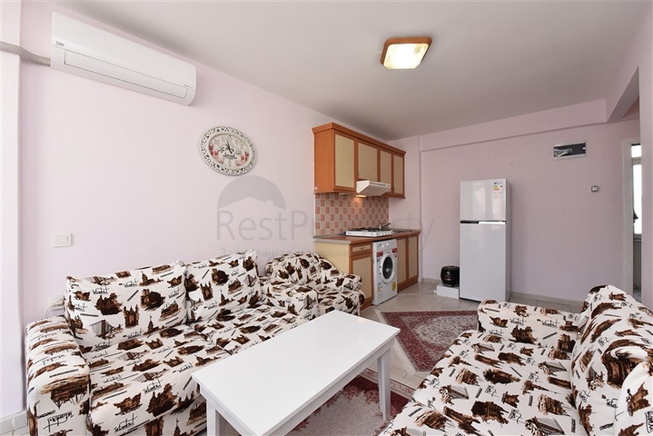 شقة غرفة وصالة للبيع - ضمن منطقة اوبا المركزية / الانيا 