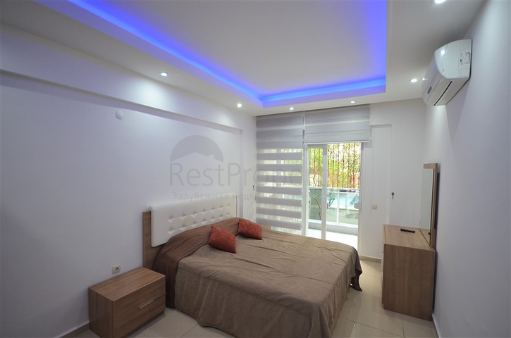 موقع مميز - شقة غرفتين وصالة ضمن مجمع سكني - جانب شاطئ كليوباترا / الانيا 