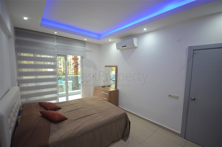 موقع مميز - شقة غرفتين وصالة ضمن مجمع سكني - جانب شاطئ كليوباترا / الانيا 