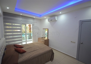 موقع مميز - شقة غرفتين وصالة ضمن مجمع سكني - جانب شاطئ كليوباترا / الانيا 