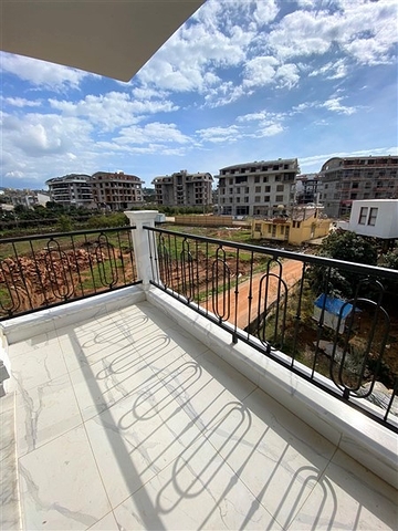 مجمع فاخر - شقة غرفة وصالة - في منطقة اوبا / الانيا 