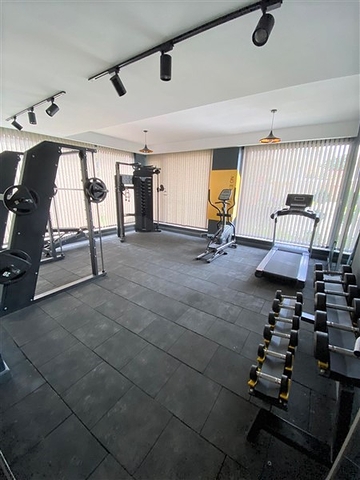 مجمع فاخر - شقة غرفة وصالة - في منطقة اوبا / الانيا 