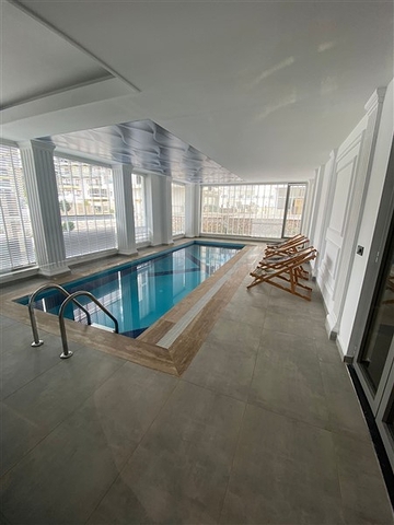 مجمع فاخر - شقة غرفة وصالة - في منطقة اوبا / الانيا 