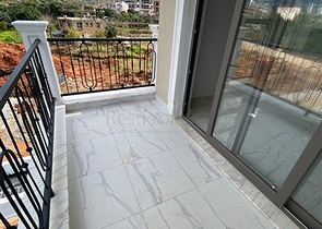 مجمع فاخر - شقة غرفة وصالة - في منطقة اوبا / الانيا 