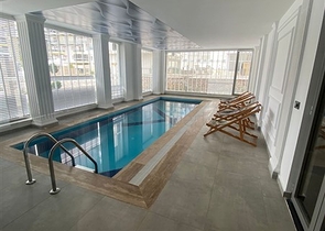 مجمع فاخر - شقة غرفة وصالة - في منطقة اوبا / الانيا 