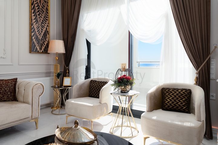 دوبلكس فاخرة - 4 غرف وصالة - ضمن مجمع 5 نحوم - في محمودلار / الانيا 