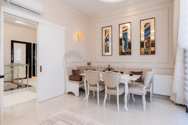 دوبلكس فاخرة - 4 غرف وصالة - ضمن مجمع 5 نحوم - في محمودلار / الانيا 