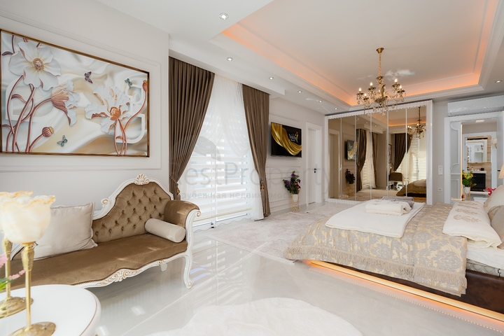 دوبلكس فاخرة - 4 غرف وصالة - ضمن مجمع 5 نحوم - في محمودلار / الانيا 