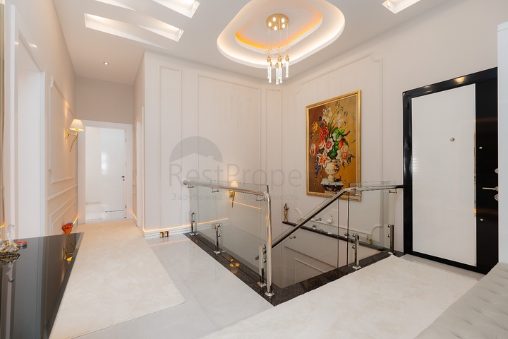 دوبلكس فاخرة - 4 غرف وصالة - ضمن مجمع 5 نحوم - في محمودلار / الانيا 