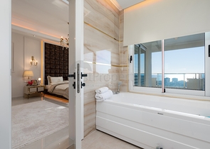 دوبلكس فاخرة - 4 غرف وصالة - ضمن مجمع 5 نحوم - في محمودلار / الانيا 