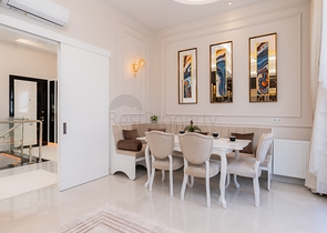 دوبلكس فاخرة - 4 غرف وصالة - ضمن مجمع 5 نحوم - في محمودلار / الانيا 