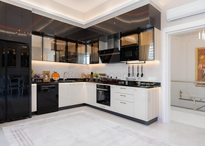 دوبلكس فاخرة - 4 غرف وصالة - ضمن مجمع 5 نحوم - في محمودلار / الانيا 