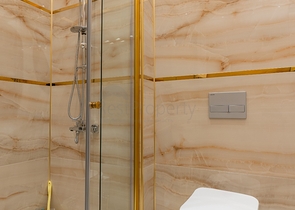 دوبلكس فاخرة - 4 غرف وصالة - ضمن مجمع 5 نحوم - في محمودلار / الانيا 