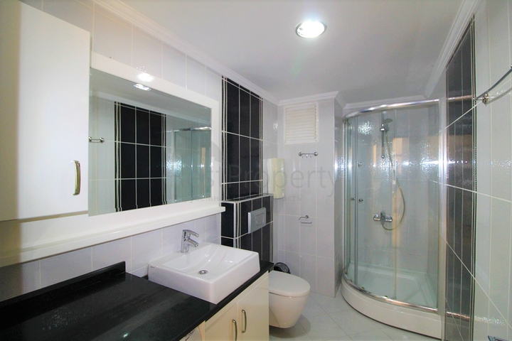 اطلالة بحر -شقة غرفة وصالة مفروشة - في اوبا / الانيا 