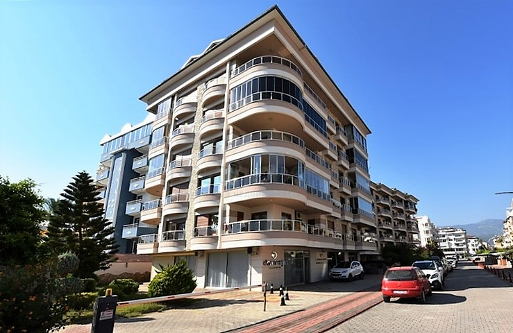 اطلالة بحر -شقة غرفة وصالة مفروشة - في اوبا / الانيا 